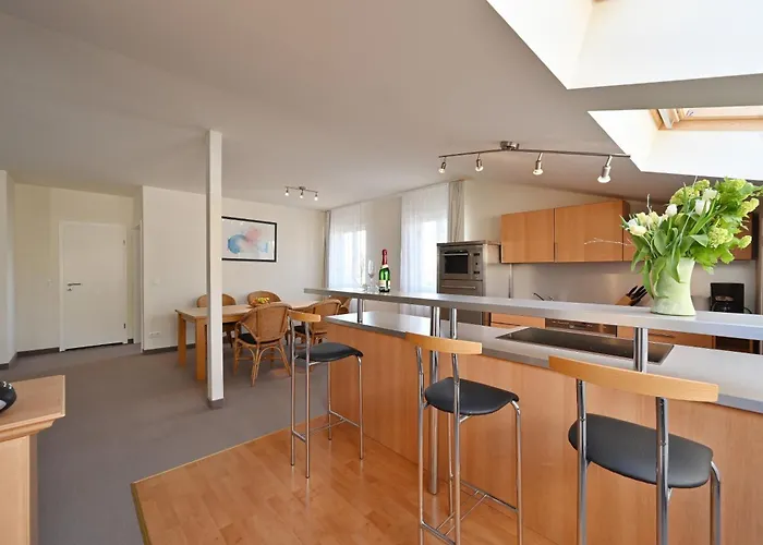 13 Celia Sellin (Rugen)